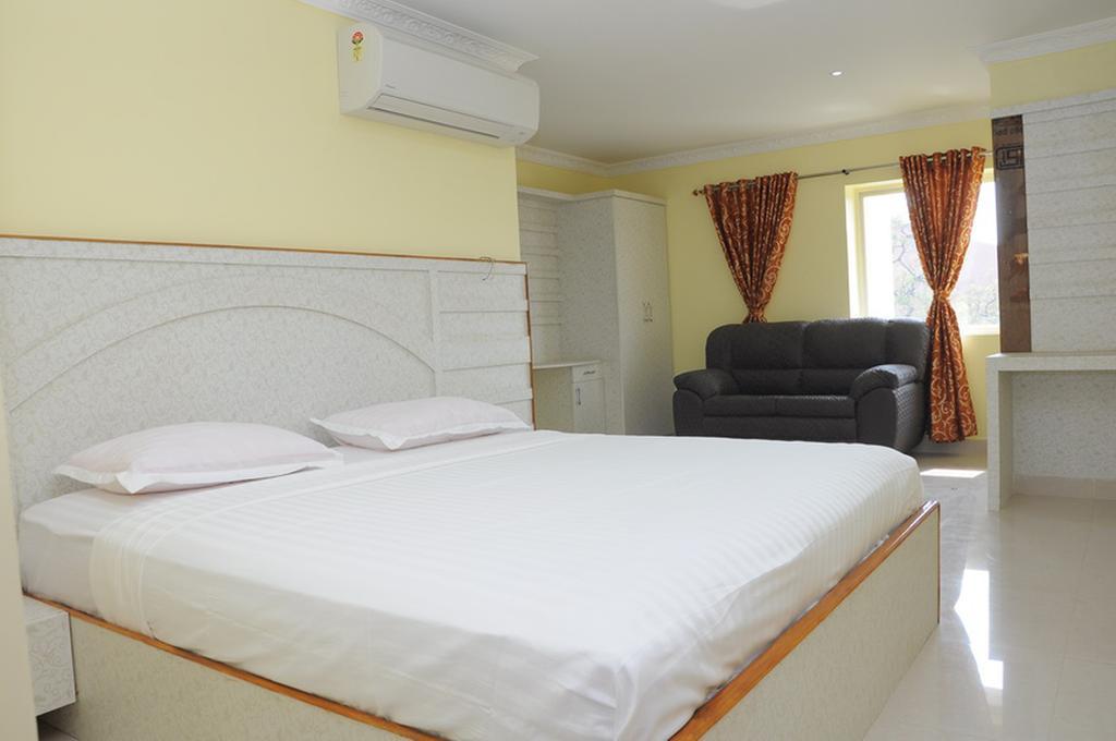 Hariharan Residency - Poonamallee Hotell Chennai Exteriör bild