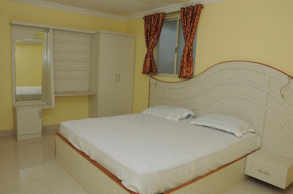 Hariharan Residency - Poonamallee Hotell Chennai Exteriör bild